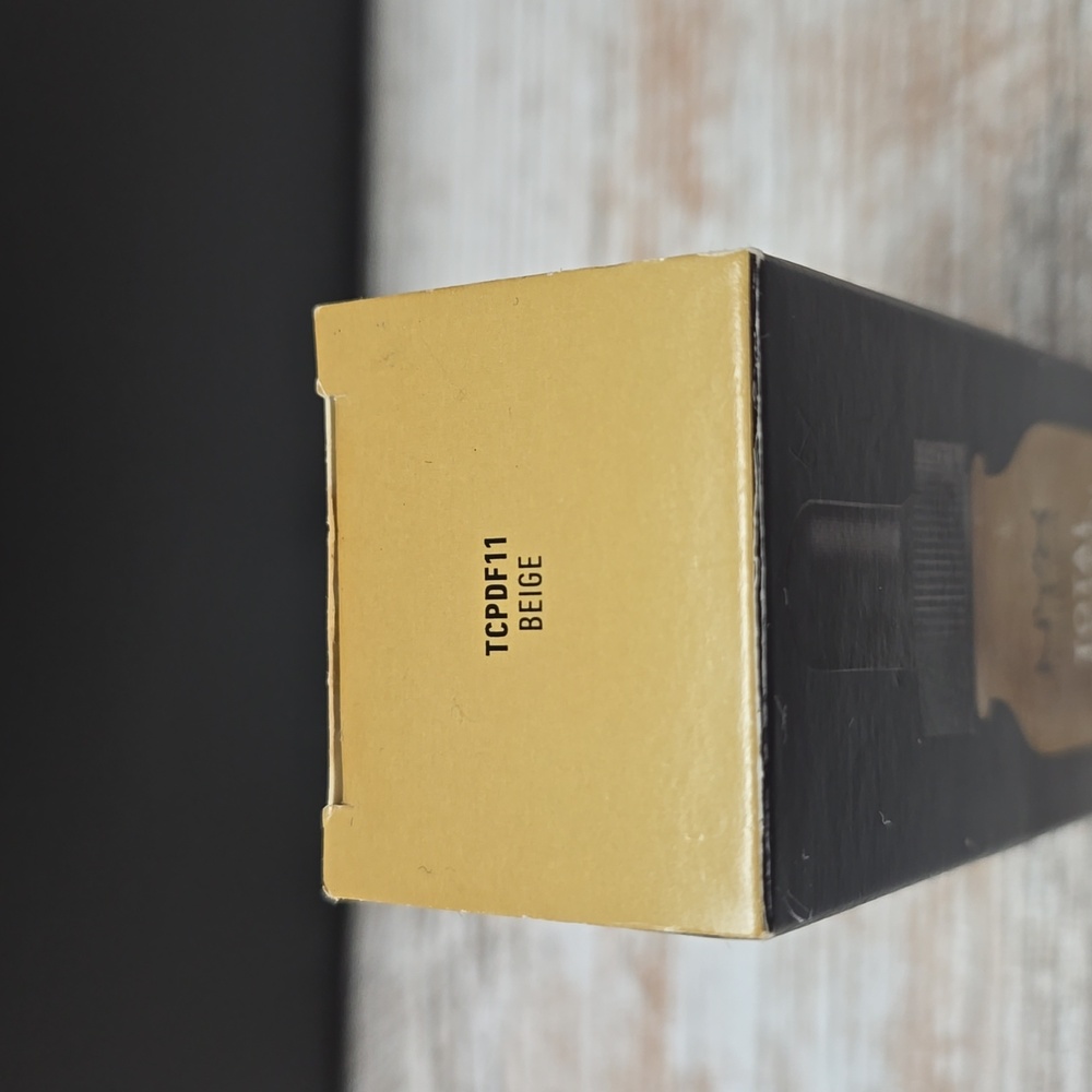NYX Total Control Pro Foundation - Beige - Picture 3 of 7